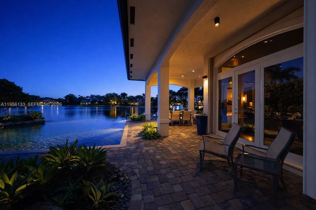 12620 N Winners Cir, Davie, FL 33330