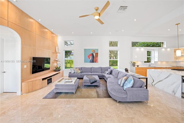 12620 N Winners Cir, Davie, FL 33330