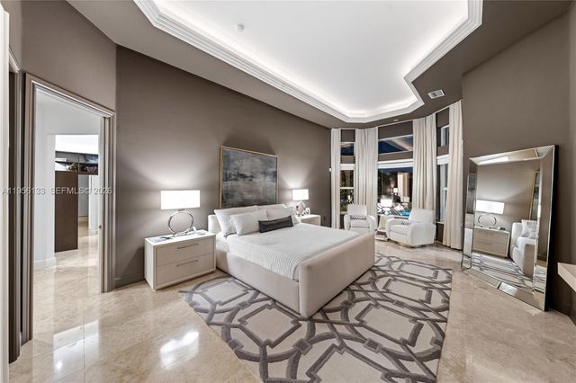 12620 N Winners Cir, Davie, FL 33330