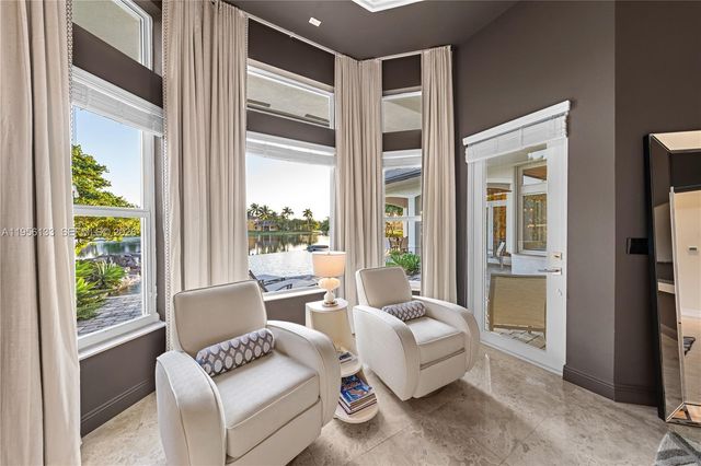 12620 N Winners Cir, Davie, FL 33330