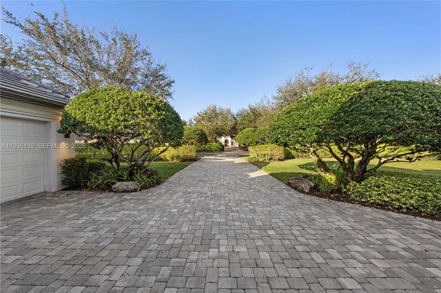 12620 N Winners Cir, Davie, FL 33330