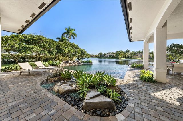 12620 N Winners Cir, Davie, FL 33330