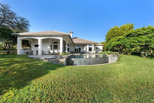 12620 N Winners Cir, Davie, FL 33330