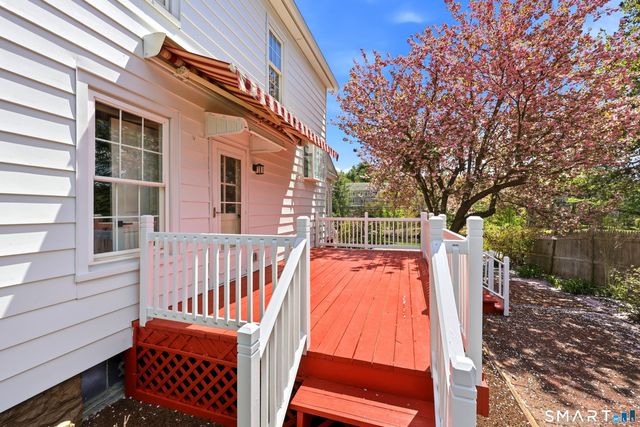 82 West Street, Simsbury, CT 06070