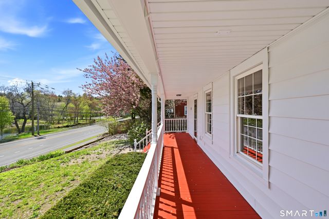 82 West Street, Simsbury, CT 06070