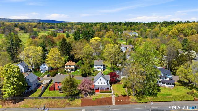 82 West Street, Simsbury, CT 06070