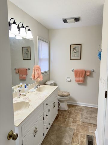 236 Old Columbia Rd, Dickson, TN 37055