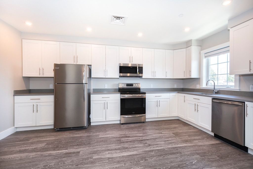 50 Country Way C302, Scituate, MA 02066