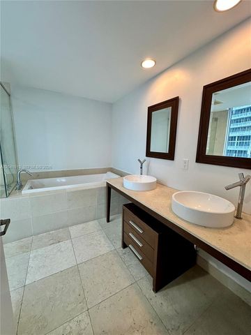 495 Brickell Ave 4011, Miami, FL 33131