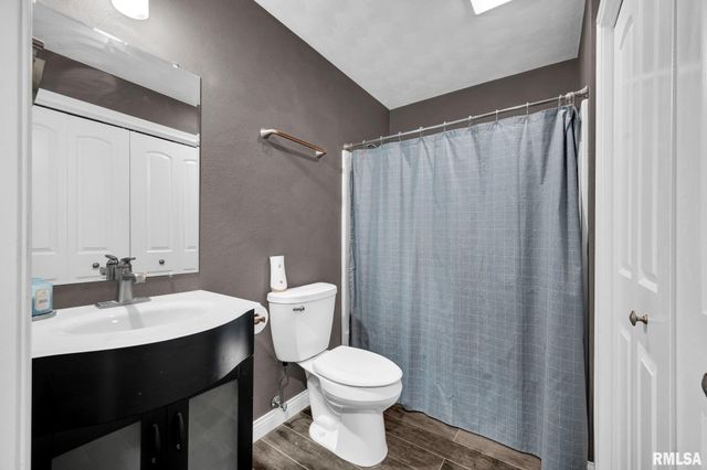 638 MICKEL Parkway, Washington, IL 61571