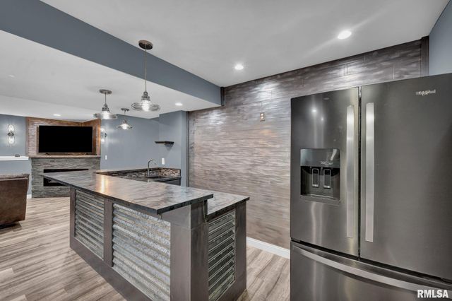 638 MICKEL Parkway, Washington, IL 61571