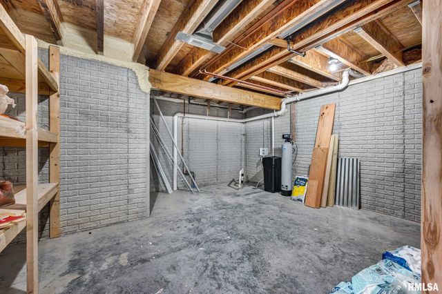 638 MICKEL Parkway, Washington, IL 61571