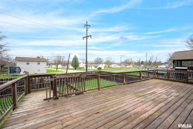 638 MICKEL Parkway, Washington, IL 61571