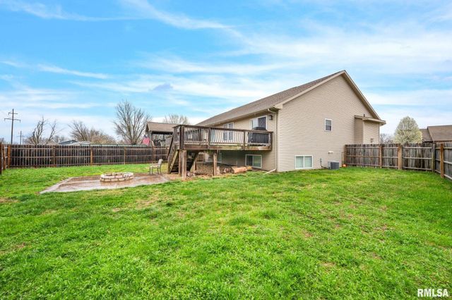 638 MICKEL Parkway, Washington, IL 61571