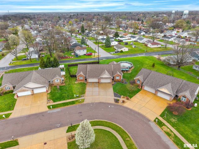 638 MICKEL Parkway, Washington, IL 61571