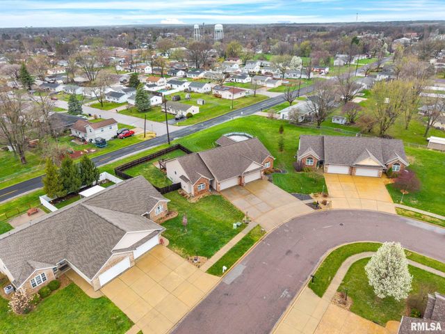 638 MICKEL Parkway, Washington, IL 61571