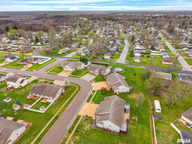 638 MICKEL Parkway, Washington, IL 61571