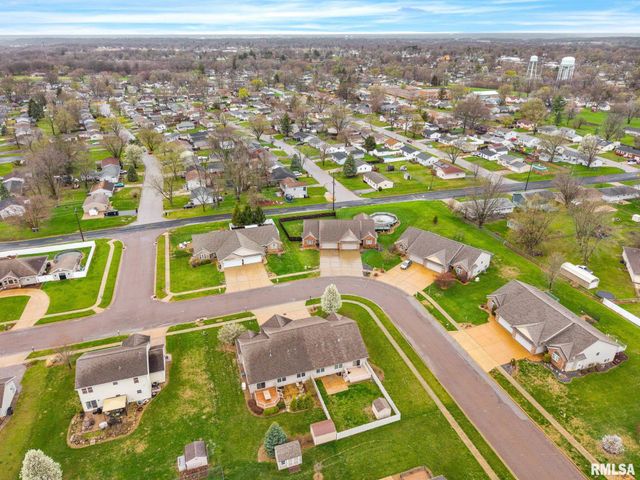 638 MICKEL Parkway, Washington, IL 61571