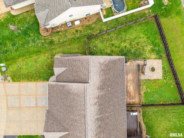 638 MICKEL Parkway, Washington, IL 61571