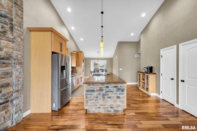 638 MICKEL Parkway, Washington, IL 61571