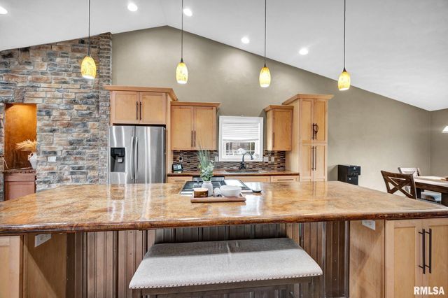 638 MICKEL Parkway, Washington, IL 61571