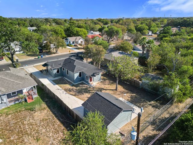 422 W WILDWOOD, San Antonio, TX 78213