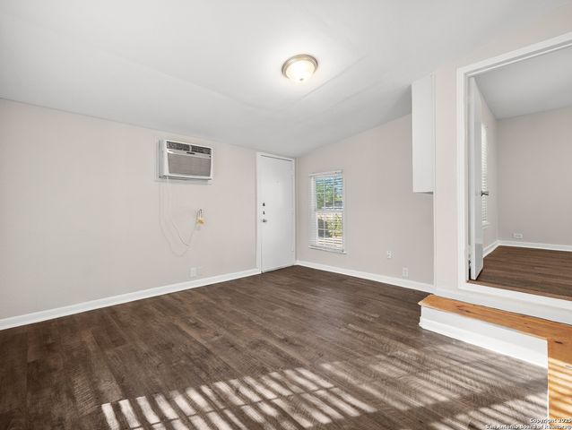 422 W WILDWOOD, San Antonio, TX 78213