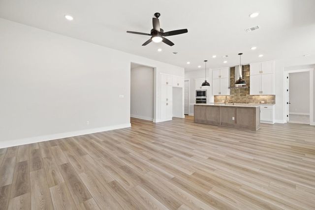 321 Smoke Signal Court, Liberty Hill, TX 78642