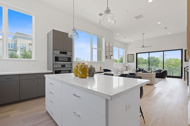 2805 McCurdy ST 1, Austin, TX 78723