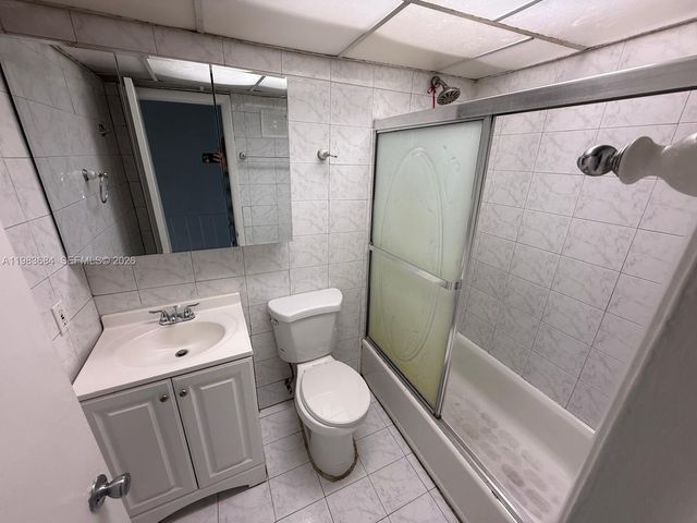 4370 NW 11th St 216, Miami, FL 33126