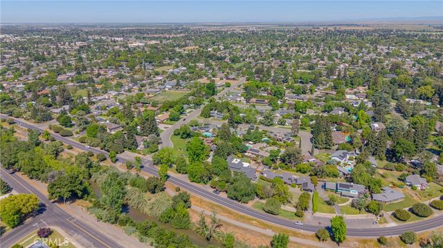 1035 E North Bear Creek Dr, Merced, CA 95340