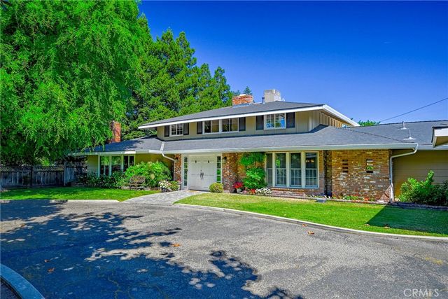 1035 E North Bear Creek Dr, Merced, CA 95340