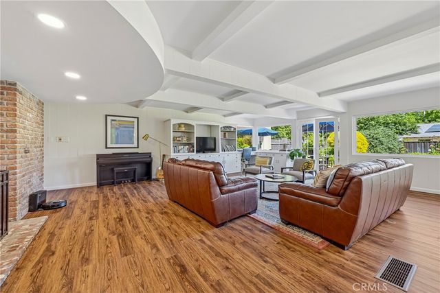 1035 E North Bear Creek Dr, Merced, CA 95340