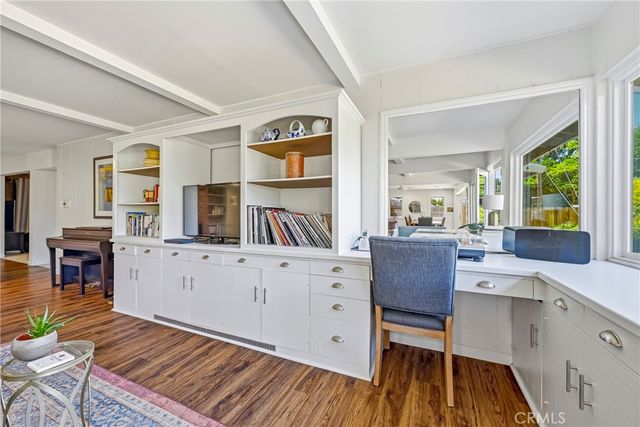 1035 E North Bear Creek Dr, Merced, CA 95340