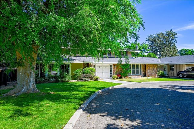 1035 E North Bear Creek Dr, Merced, CA 95340