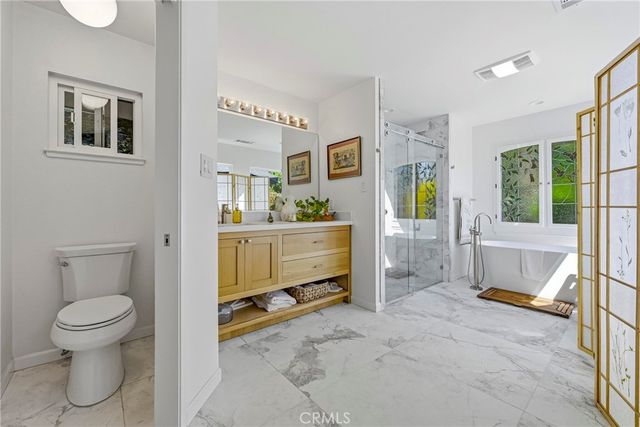 1035 E North Bear Creek Dr, Merced, CA 95340