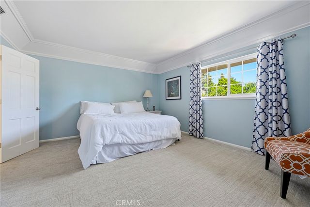 1035 E North Bear Creek Dr, Merced, CA 95340