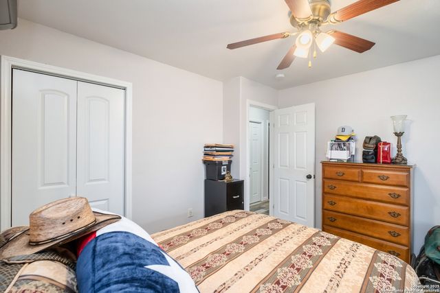 163 Buckeye, Seguin, TX 78155