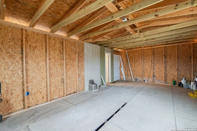 163 Buckeye, Seguin, TX 78155