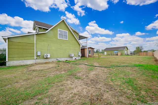 163 Buckeye, Seguin, TX 78155