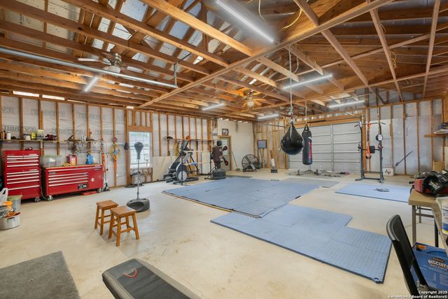 163 Buckeye, Seguin, TX 78155