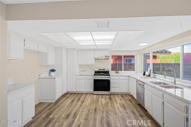 521 W Avenue J14, Lancaster, CA 93534