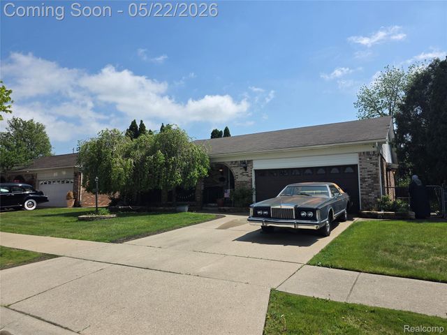 5858 Reuter Street, Dearborn, MI 48126
