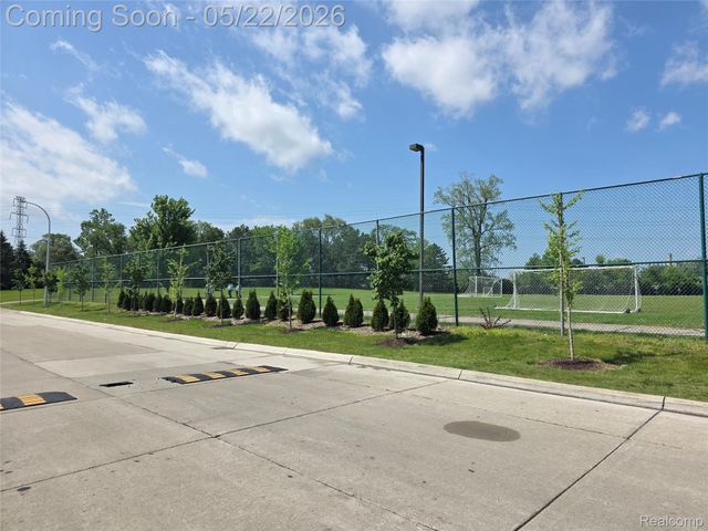 5858 Reuter Street, Dearborn, MI 48126