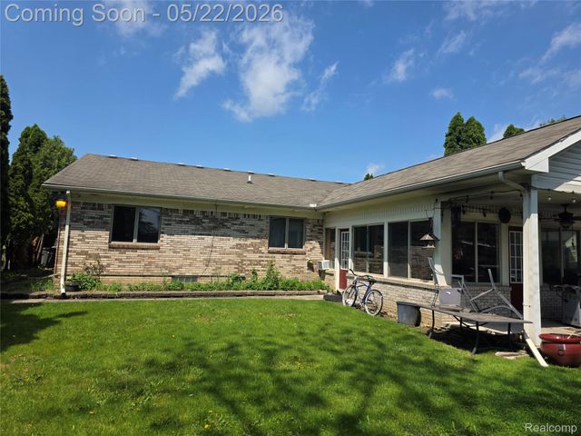 5858 Reuter Street, Dearborn, MI 48126