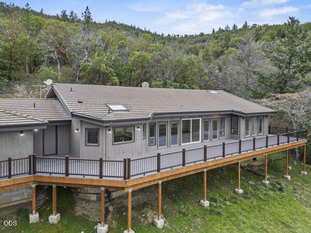 465 Strawberry Hill Lane, Jacksonville, OR 97530