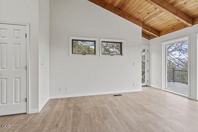 465 Strawberry Hill Lane, Jacksonville, OR 97530