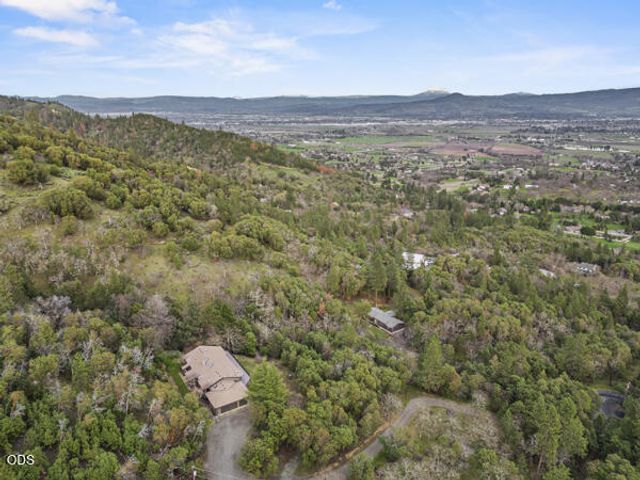 465 Strawberry Hill Lane, Jacksonville, OR 97530