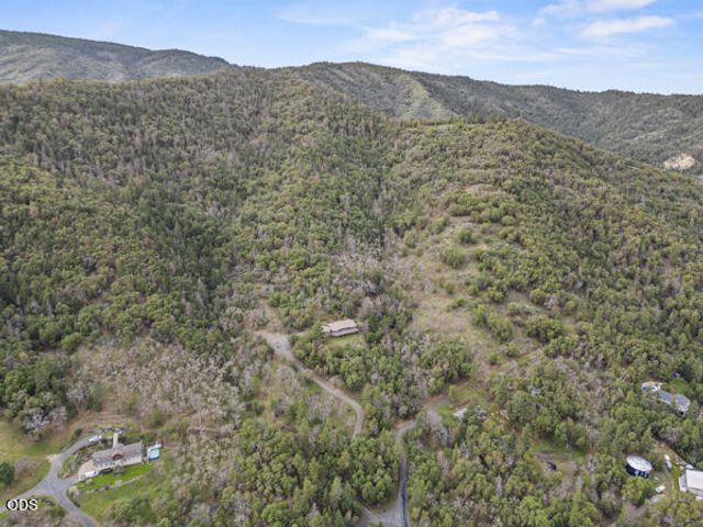 465 Strawberry Hill Lane, Jacksonville, OR 97530