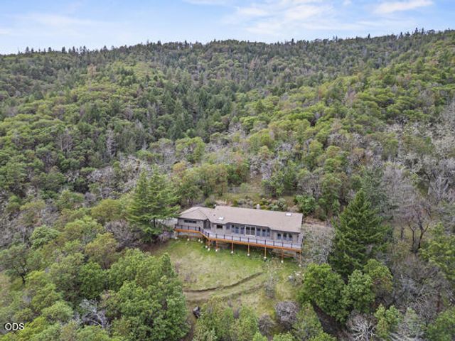 465 Strawberry Hill Lane, Jacksonville, OR 97530